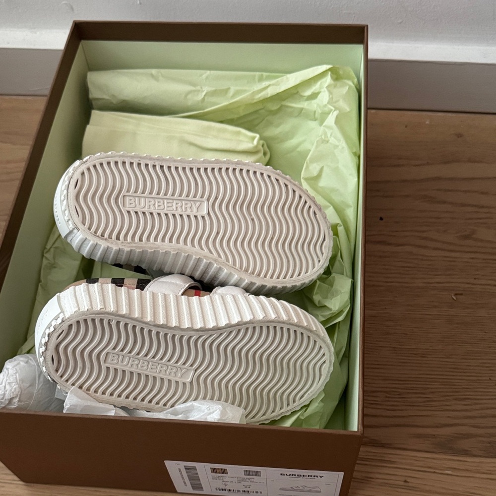 Burberry Beige Plaid Kids Velcro Sneakers with White Straps - Picture 3 of 4